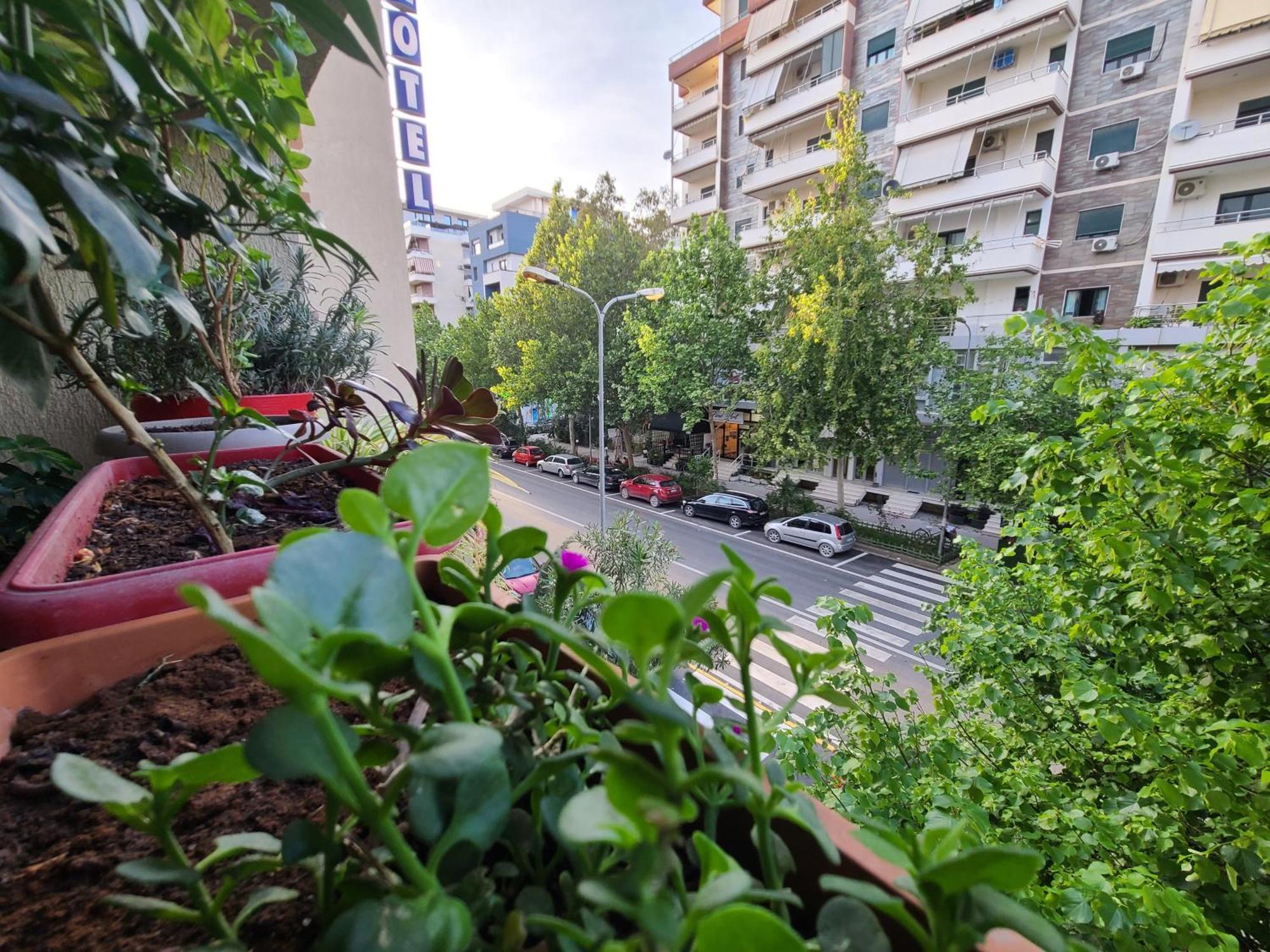 Hotel Martini วญอเรอ ภายนอก รูปภาพ
