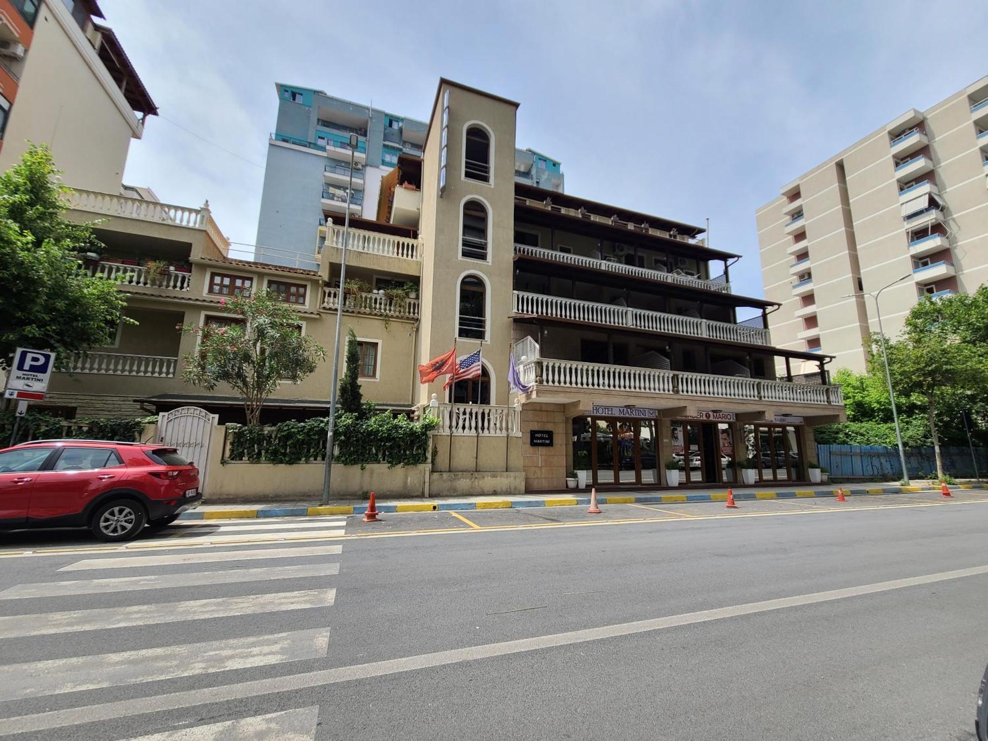Hotel Martini วญอเรอ ภายนอก รูปภาพ